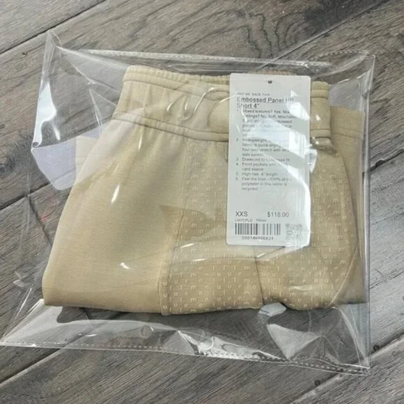 Lululemon NWT Embossed Panel High-Rise Short 4" Trench - Picture 14 of 14